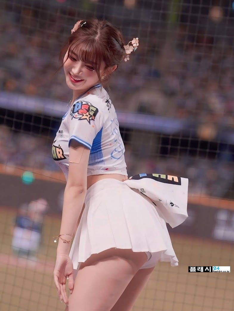 2ce54141ab555ac8ea6ef8aca5fb2c22_1758103661_3128.jpeg