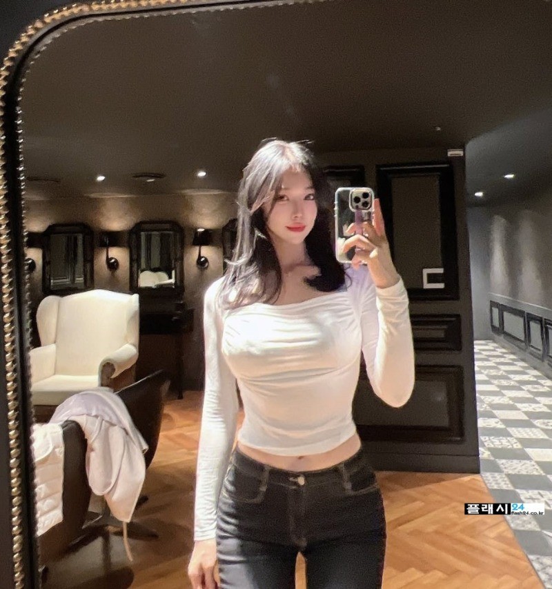 92ee3254af537f2d8700be1ccf43faa3_1758419140_1735.jpeg